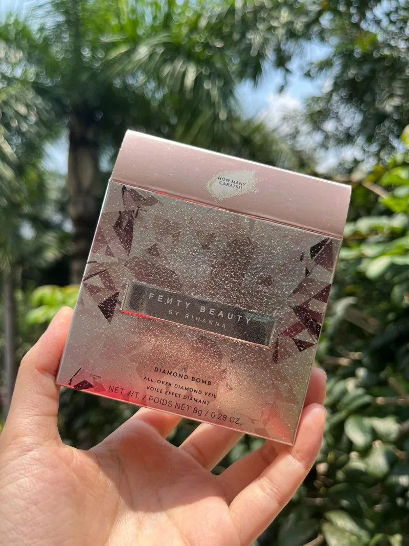 Fenty Beauty Popular High Gloss Brightening Facial Effect Stereoscopic Facial Makeup Create A 3D Sparkling Diamond Light Effect
